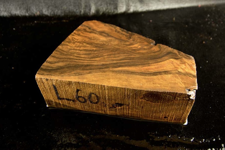 L60 - Messergriff