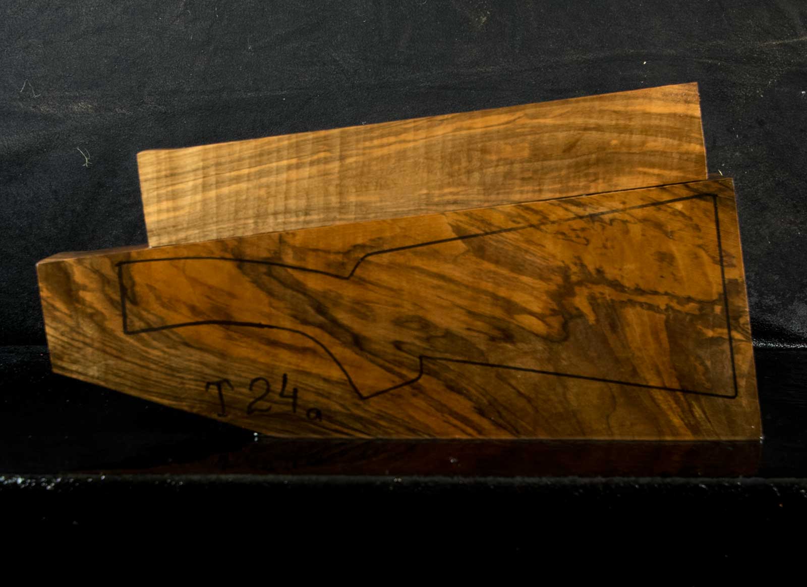 Schaftholz der Extraklasse: Schrotflinten-Schaftrohling T24 Schaftholz der Extraklasse: Schrotflinten-Schaftrohling T24