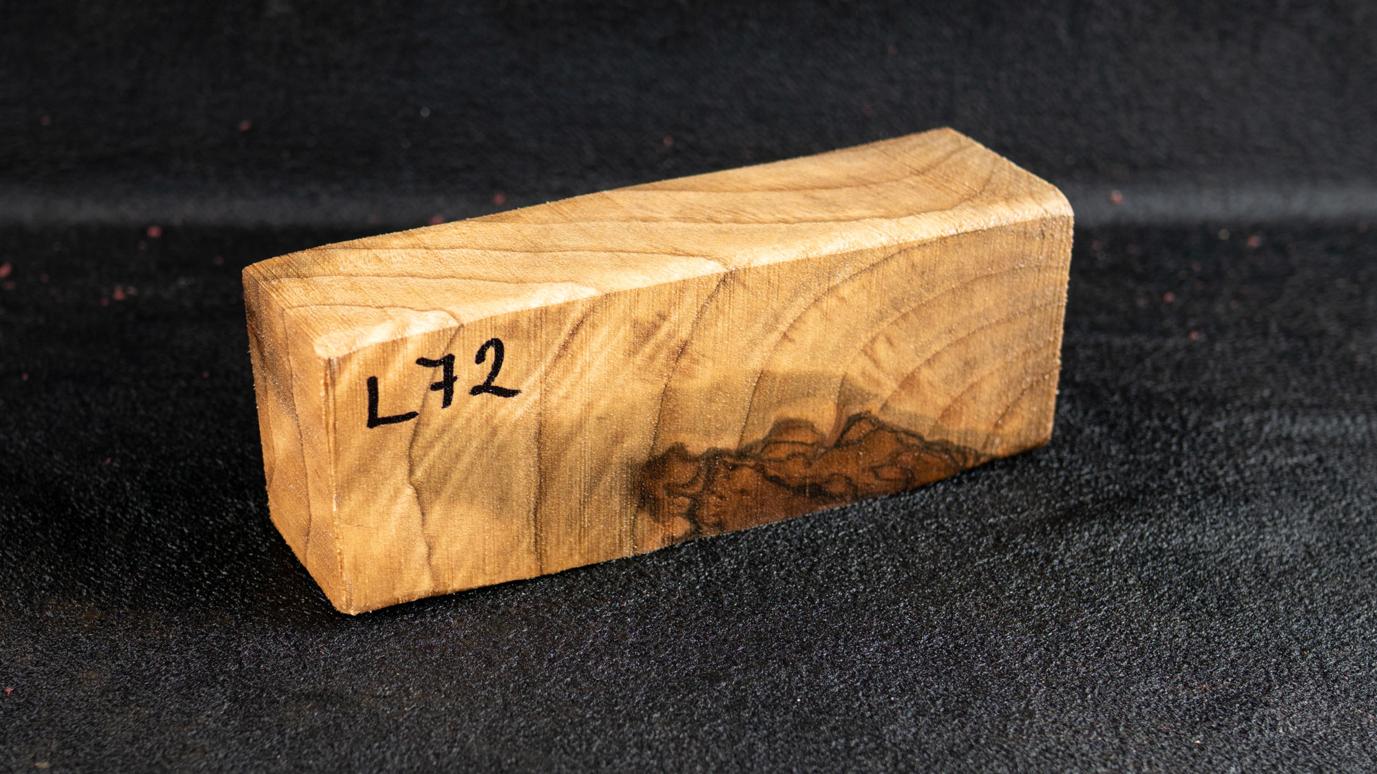 L72 - Messergriff